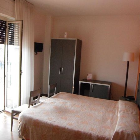 Hotel Renato Sesto San Giovanni Exterior foto